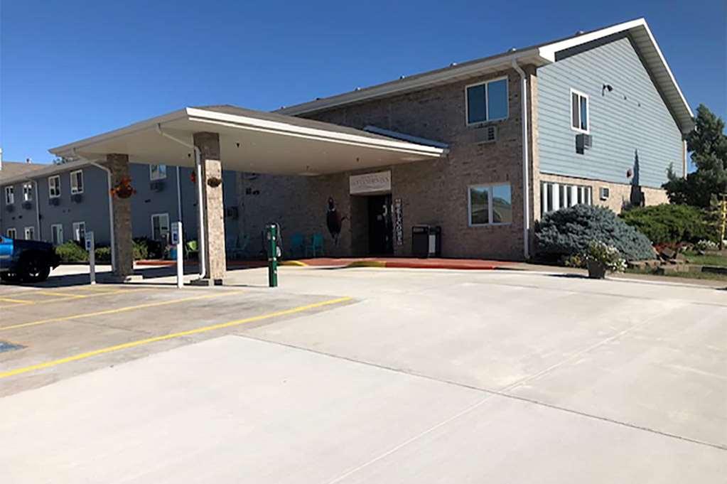 Governors Inn A Travelodge By Wyndham Pierre Exterior photo